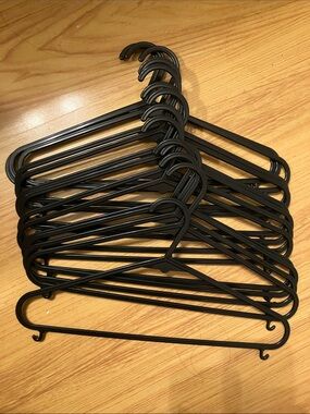Hanger for organizing closet